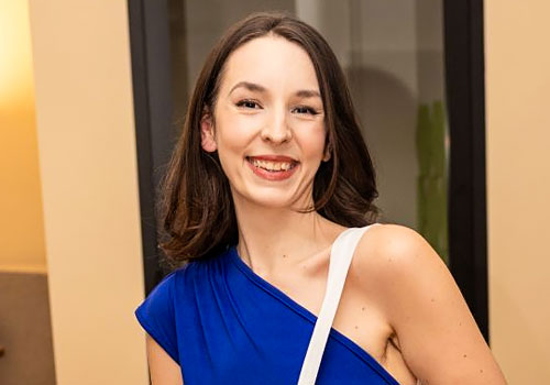 Arte of Beauty Awards Winner - FREELANCE / CREATE AND MAKE UP  - Editorial Director/ Copy Lead